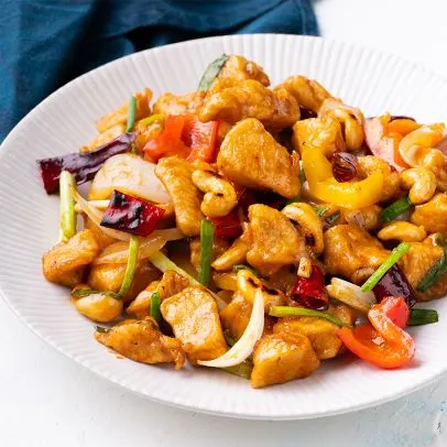 Pa Med Mamung Himaphan (Cashew Nuts) — Stir-fried with carrots, bell peppers, onion scallions, dried chilli and cashew nuts.