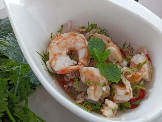Saeng Wa Goong (Shrimp Salad) — Broiled shrimp salad with Thai herb sauce.